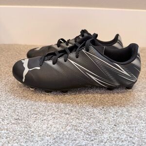 Puma Attacanto youth soccer cleats size 3